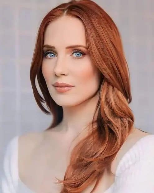 Simone Simons obchodzi urodziny!